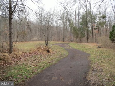 3131 Goezel Rd, Perkiomenville, PA 18074 - photo 5