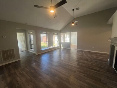 3906 Greenwood Dr, Pearland, TX 77584 - photo 4