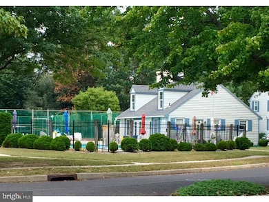 820 Westfield Dr, Cinnaminson, NJ 08077 - photo 2