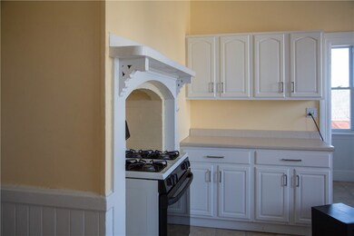 108 Vinton St unit 2, Providence, RI 02909 - photo 2