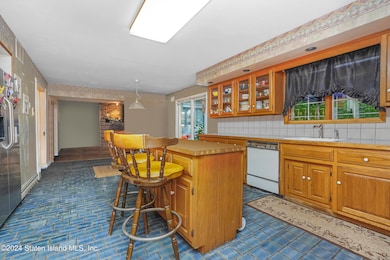 157 Collyer Ave, Staten Island, NY 10312 - photo 6