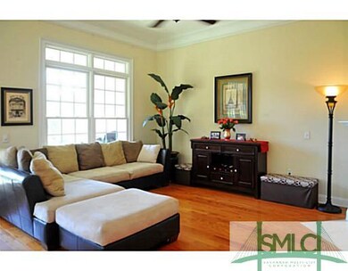 Den/Family/Great Room. High ceilings, hardwoods, l