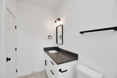 8418 Observatory St unit B, Houston, TX 77088 - photo 4