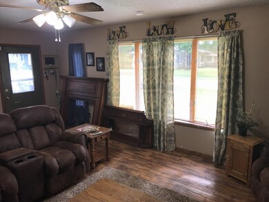 Home for Sale in Thayer, MO3