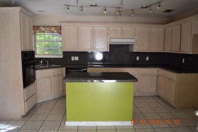 2401 Highland Dr, Weslaco, TX 78596 - photo 4