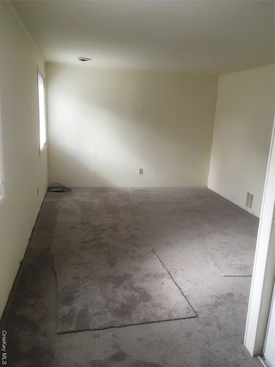 11 Howard St, Poughkeepsie, NY 12601 - photo 5