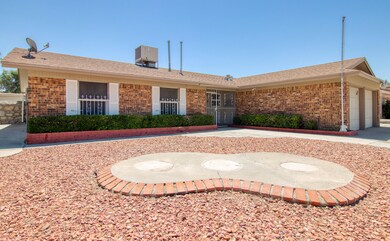 3336 Cliffrock front side view 2