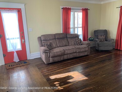 1010 N Chestnut St, Lansing, MI 48906 - photo 5