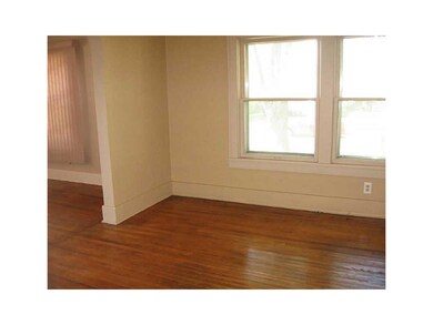 429 11th St NW, Cedar Rapids, IA 52405 - photo 4