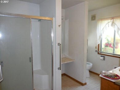 Bathroom, Attached