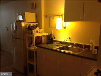 1235 Vine St unit 2FRONT, Philadelphia, PA 19107 - photo 5