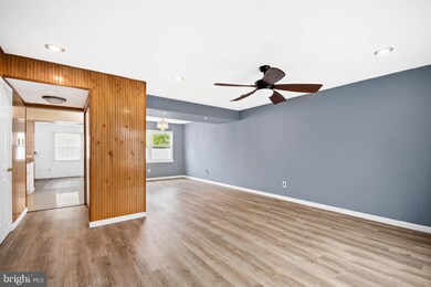 207 Burnam Wood Dr, Mount Laurel, NJ 08054 - photo 4