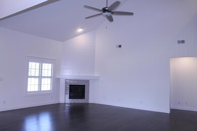 2239 Hickory Crest Ln, Knoxville, TN 37932 - photo 3