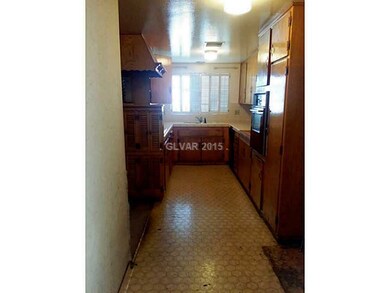 Property Photo. Okay, now this is the original kit