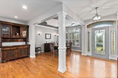 450 Sudbury Cir, Oswego, IL 60543 - photo 2