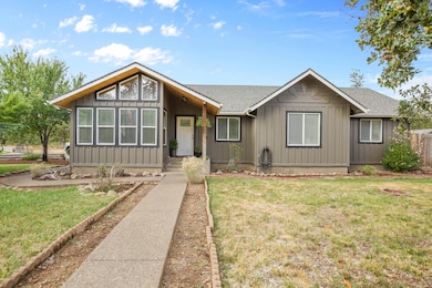 1027 Chevney Way, Shady Cove, OR 97539 - photo 2