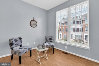 42811 Sykes Terrace, Chantilly, VA 20152 - photo 6