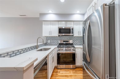 1 Patricia Ln unit 209, Bronx, NY 10465 - photo 4