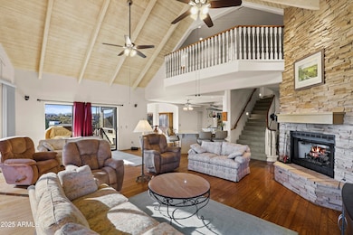 Living Room (3)