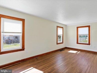 723 Glenmore St, Cumberland, MD 21502 - photo 7