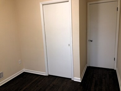 430 Westmoreland Ave, Waukegan, IL 60085 - photo 4