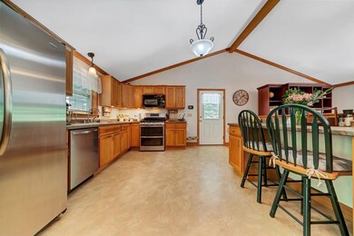35 Red Fox Crossing, Hillsborough, NH 03244 - photo 4