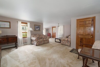 8 Wedgewood Ave, Billerica, MA 01821 - photo 2