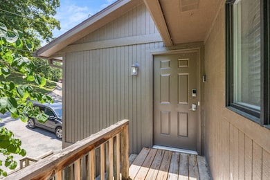 5-web-or-mls-19 Catalpa Ct #2C (5)