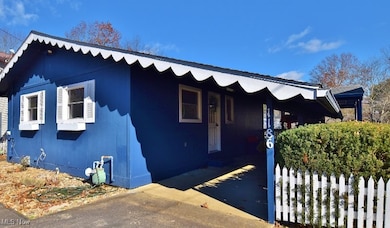 1186 Lincoln St SW, Sherrodsville, OH 44675 - photo 3