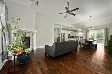 813 Cedar Ridge Dr, Raymore, MO 64083 - photo 6