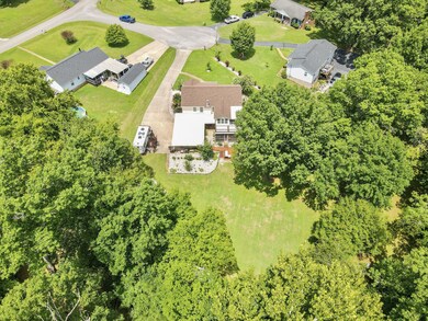 1405 Creekview Ct, Columbia, TN 38401 - photo 4