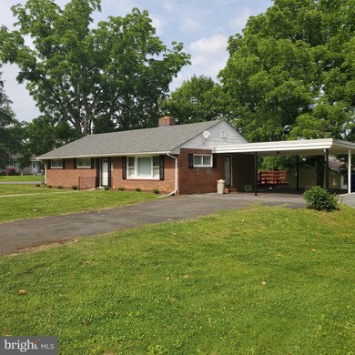 1715 Scranton Ave, Front Royal, VA 22630 - photo 6