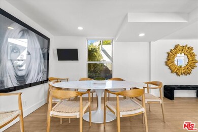 1650 Clear View Dr, Beverly Hills, CA 90210 - photo 7