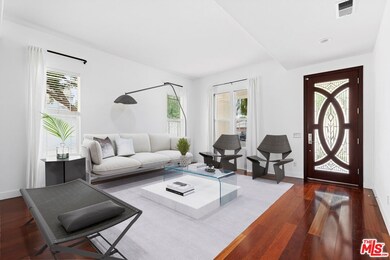 FORMAL LIVING ROOM/VIRT STAGED