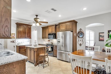 1105 Laurelwood Dr, Tyler, TX 75703 - photo 2