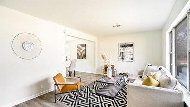 352 Hurst Dr, Bedford, TX 76022 - photo 4