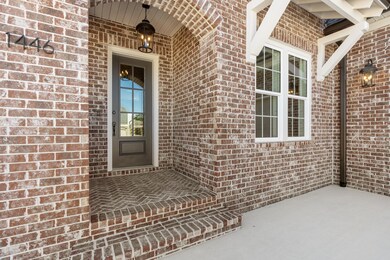 Daphne 21 front door