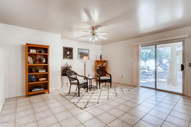 1846 E 39th Ave Apache-large-008-4-Famil
