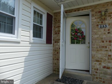225 Bond Ave, Reisterstown, MD 21136 - photo 2