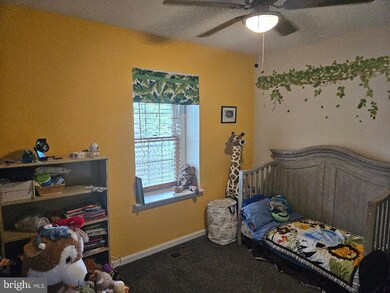 10807 Brewer House Rd, Rockville, MD 20852 - photo 4