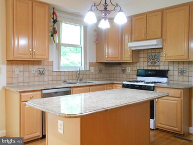 2004 Willow Glen Ct, Crofton, MD 21114 - photo 5