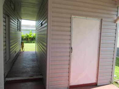 SHED/LAUDRY ROOM