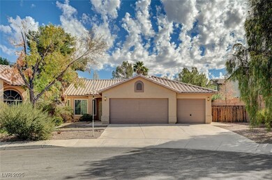 2252 Maple Shade St, Henderson, NV 89002 - photo 2
