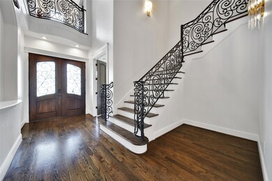 1719 Latexo Dr, Houston, TX 77018 - photo 2