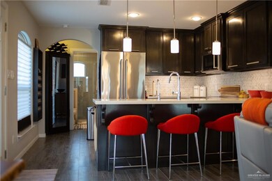 2202 Robin Ln, Mission, TX 78572 - photo 2