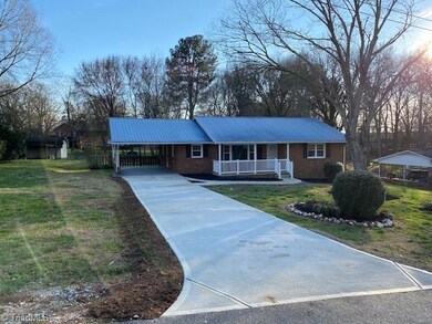 1103 Williams St, Ramseur, NC 27316 - photo 2