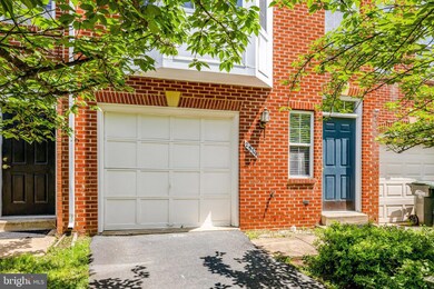 2579 James Madison Cir, Herndon, VA 20171 - photo 3