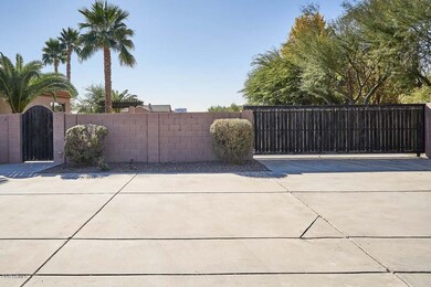 Front-RV Gate