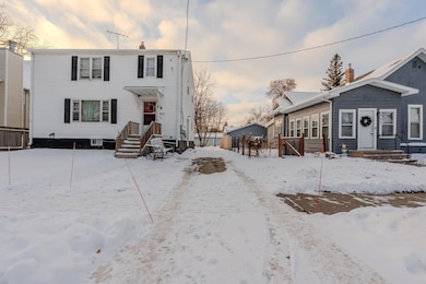 817 9th St S, Fargo, ND 58103 - photo 4