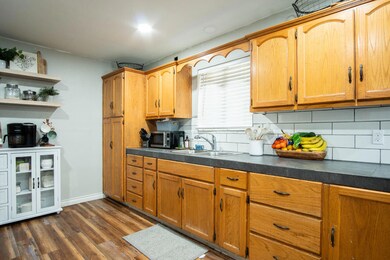 15264 Cedar Rd, Porterville, CA 93257 - photo 6